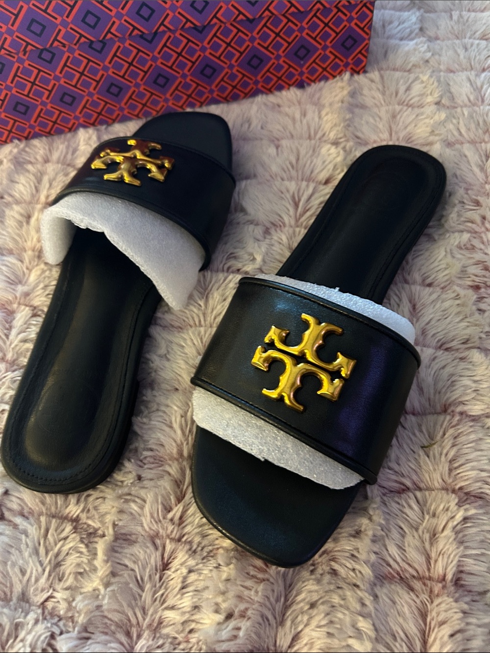 Tory Burch Black Leather Slide Sandals with Gold Logo size 40 U.S 9-9.5 - Picture 5 of 6